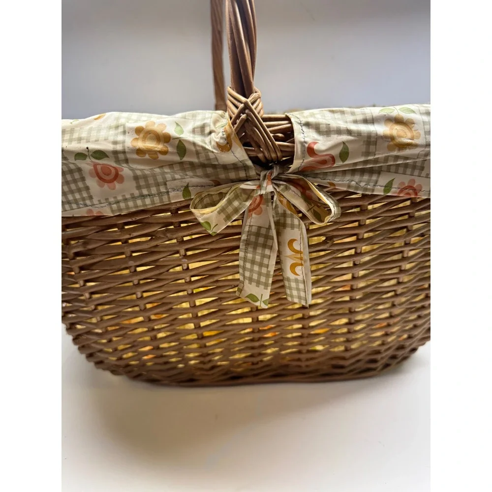 Vintage Wicker Picnic Basket Retro Floral Gingham Liner Cottagecore Boho Decor